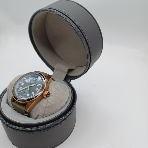 Used dark grey - dark, tag
