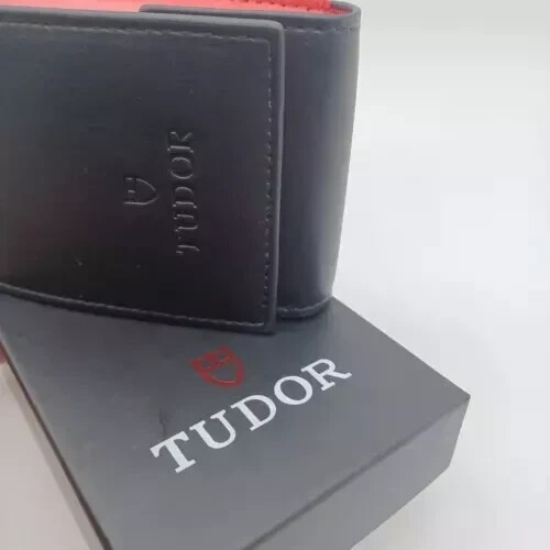 Tudor black used - black,